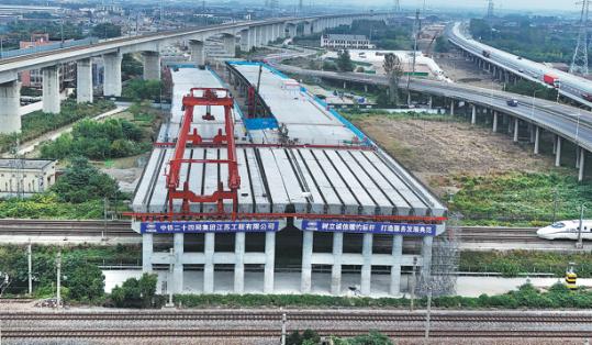 Railway investment up 5.7% in first 10 months