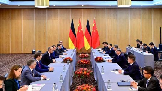 Chinese premier urges China, Germany to strengthen dialogue, address concerns