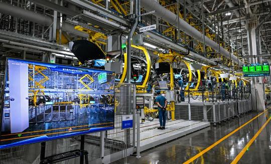 China's industrial profits record steady growth in the first 10 months