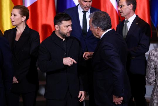 Ukraine willing to drop NATO membership bid