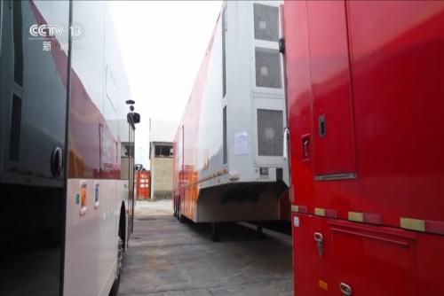 2026年米兰-科尔蒂纳丹佩佐冬奥会：总台“中国红”转播车队抵达意大利