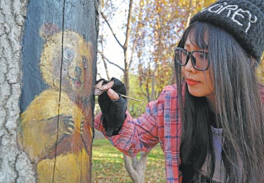Shanxi's tree hollows turned into canvases for local artists