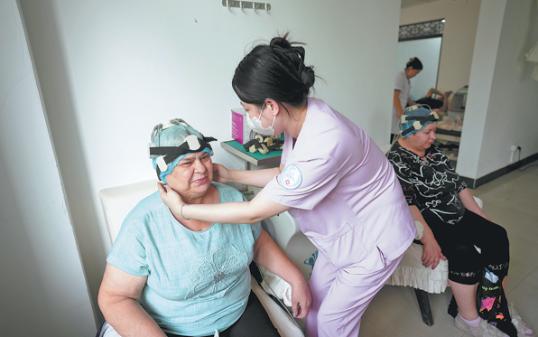 Efficient medical care draws foreigners