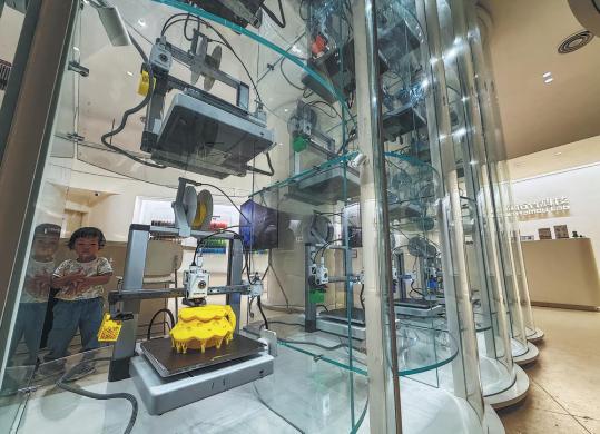 China leverages high-tech manufacturing for global edge