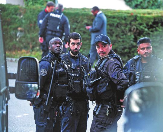 Iran, U.S. hold fresh talks amid mistrust