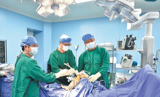 Will robots cut need for surgeons?