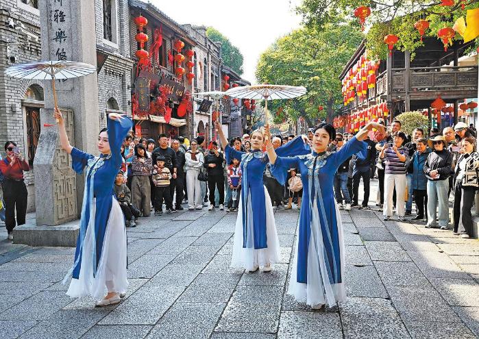 Neighborhoods Use Immersive Tech to Boost Tourism