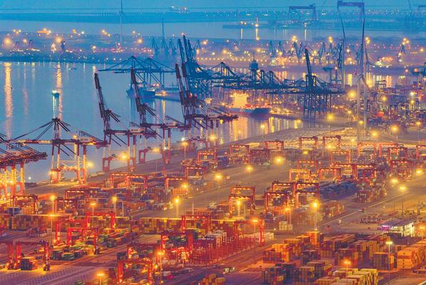 A view of the port area of Binhai New Area in Tianjin. (Photo: Xinhua)