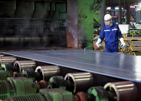 Economy on track to meet growth target