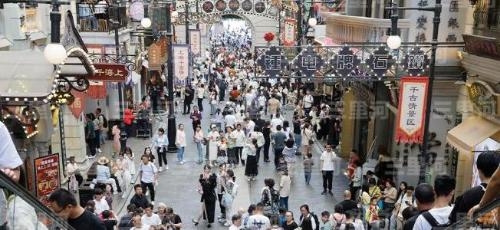 EconoScope | Policy, market synergy drive consumption during May Day holiday