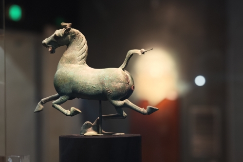 Bronze Profile: How a steed artifact embodies ethnic integration