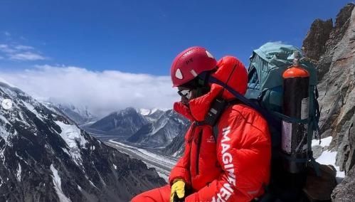 Chinese climber dies in rockfall after summiting K2