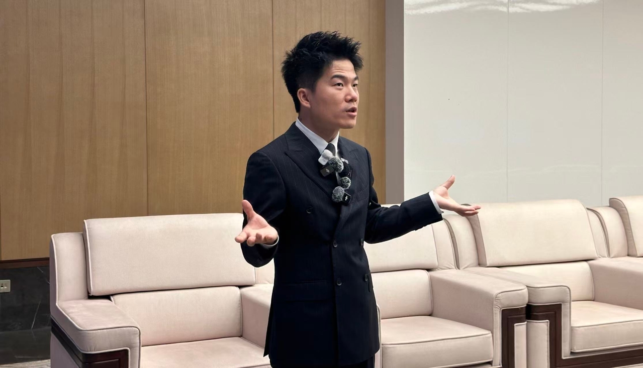 董宇輝：AI替代不了語言的價(jià)值