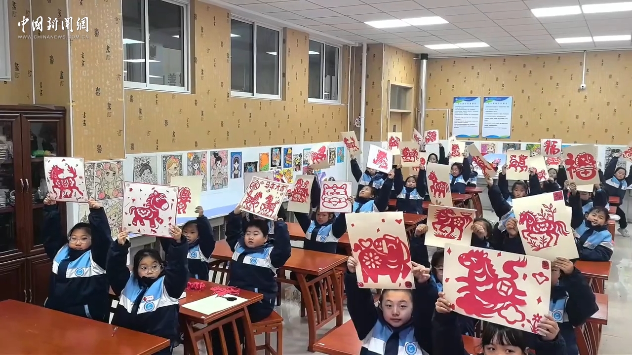 山東青州：小手巧剪紙 馬年迎新春