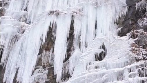 安徽金寨：大别山冰瀑奇观惊艳亮相