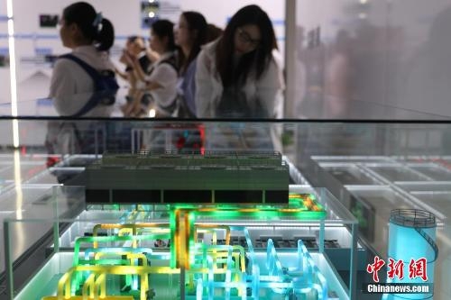 EconoScope | China's north and west turn green energy into AI computing power 