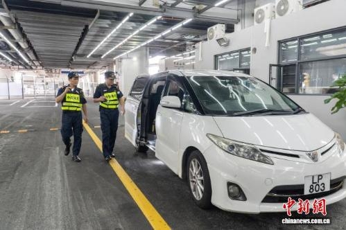 Hong Kong-Zhuhai-Macao Bridge port reports 162.76b yuan in foreign trade in first 5 months