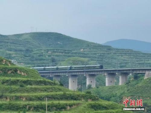 Taiyuan-Zhongwei-Yinchuan Railway Lyuliang section gets network upgrade