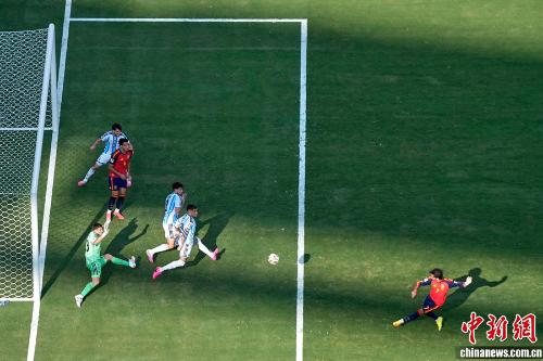 费兰·托雷斯建功，西班牙队获世界杯冠军