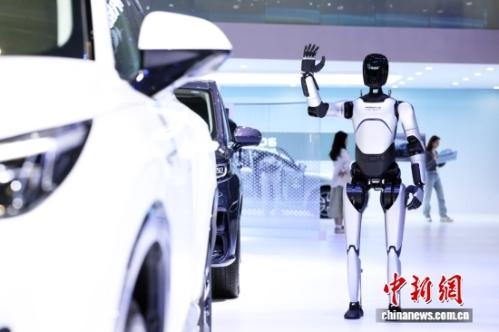 Beijing's service robot output surges 230% in H1