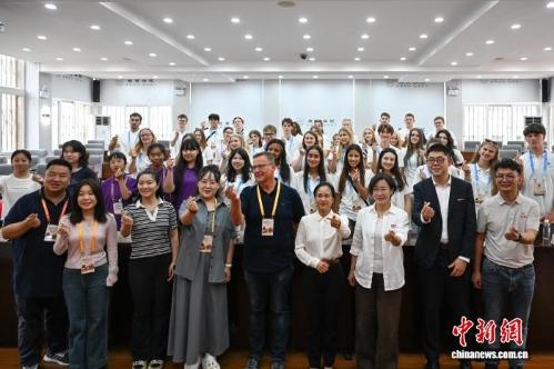 German Bo Le Chinese Choir summer camp opens in Kunming