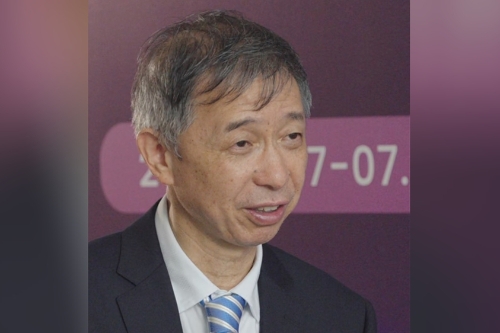 王坚：中国为全球探路，让人工智能惠及寻常百姓丨新闻会客厅