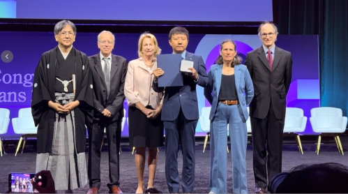 Two Chinese mathematicians win 2026 Fields Medal