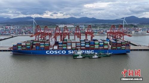 Zhejiang sets new record for ship-to-ship green methanol bunkering