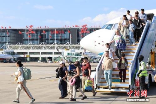 New Shymkent-Sanya-Singapore route launched; passengers can board in all three countries