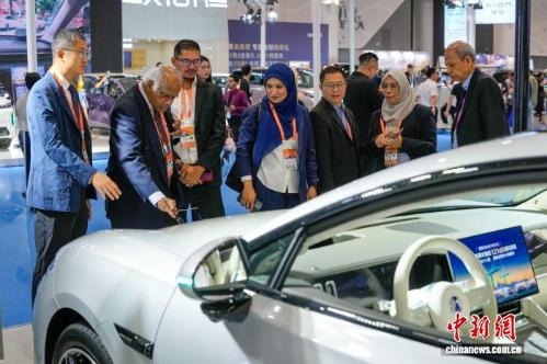 2026 China Brands Globalization Forum opens in Haikou, focusing on global expansion