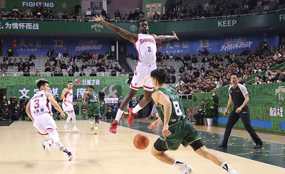 CBA常规赛：南京天之蓝队不敌山西汾酒队