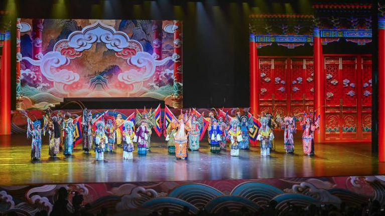 2026年云南省新年戏曲晚会在昆明上演