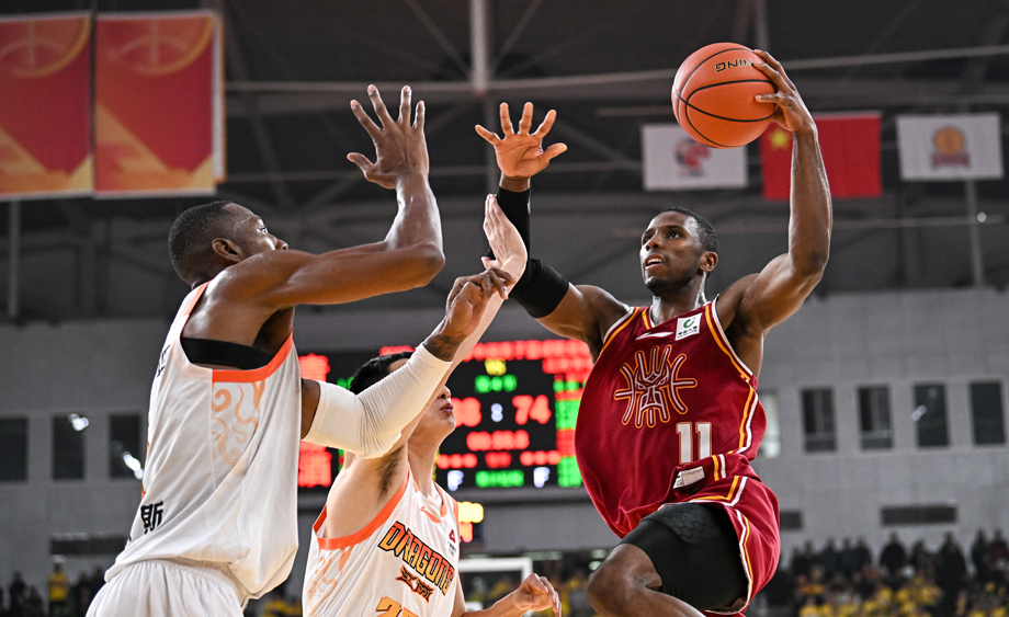 CBA常规赛：山西汾酒胜江苏肯帝亚