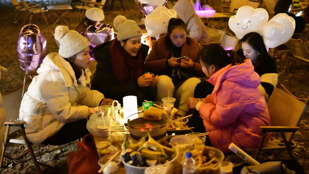 一组消防试验，揭秘浪漫围炉煮茶背后“杀机”