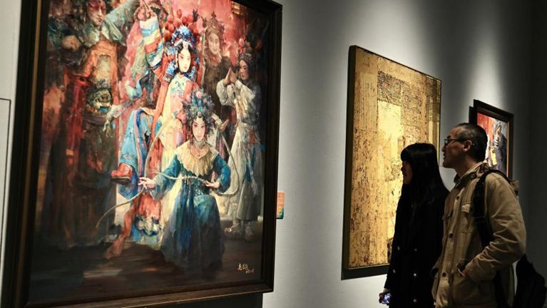 四川成都：196件油画作品呈现天府风情