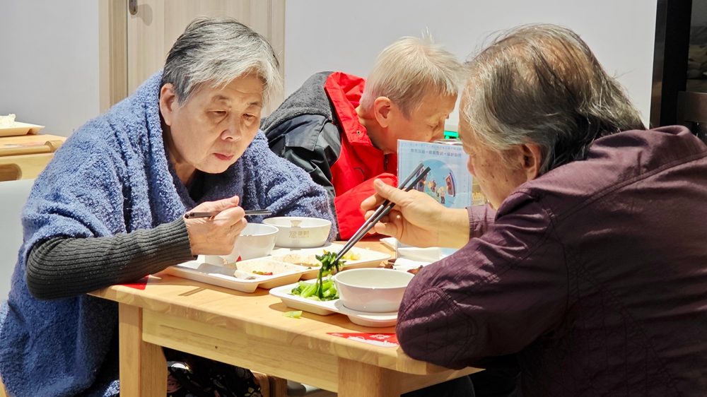 暴饮暴食、爱吃烫饭 专家提醒：胃癌几乎是这样“喂”出来的