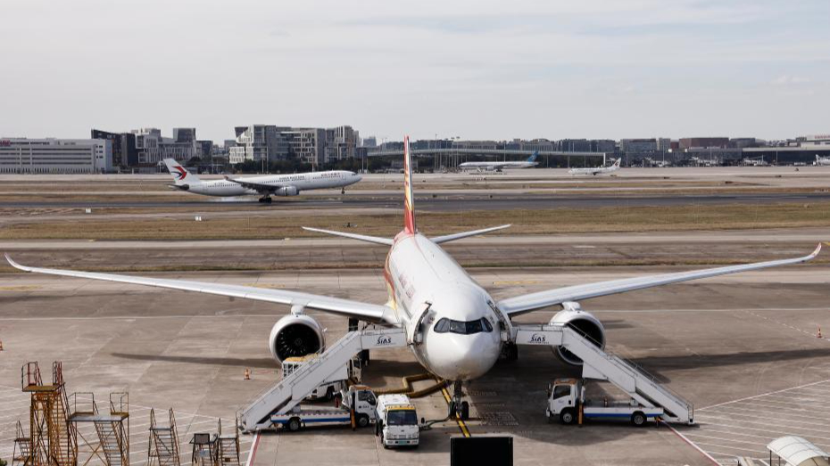 2.3億人次，972萬噸！粵港澳大灣區(qū)機場群2025年客貨量再創(chuàng)新高