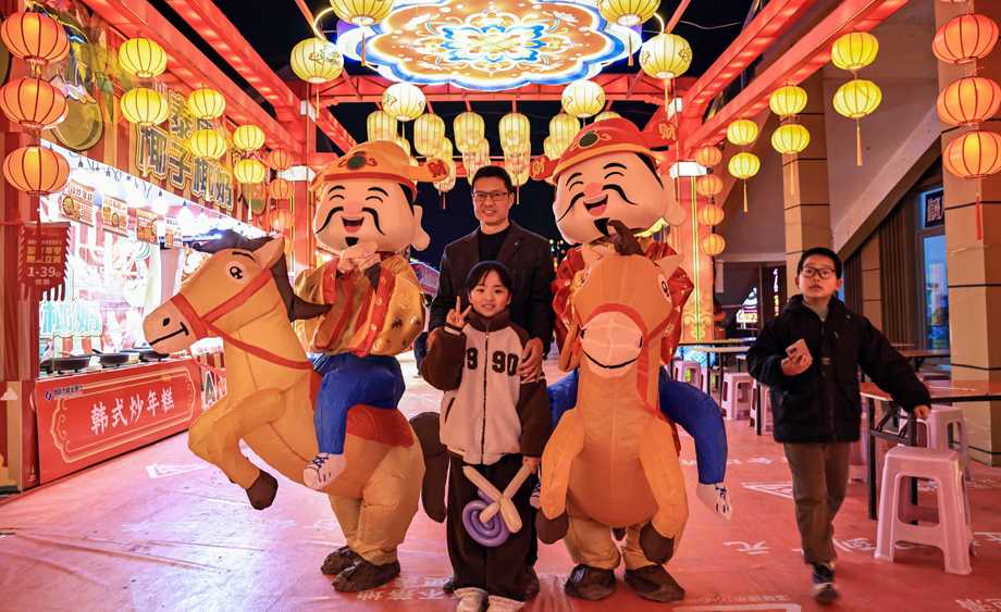 四川廣元：2026女皇故里彩燈會(huì)引來(lái)八方客