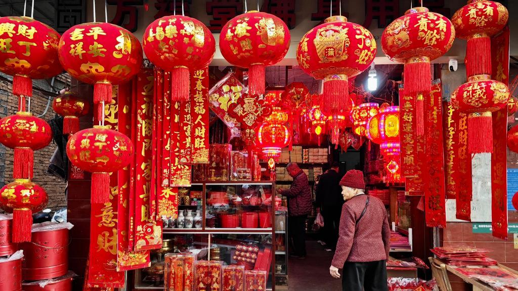 除夕临近 福州乡镇市集烟火气浓 