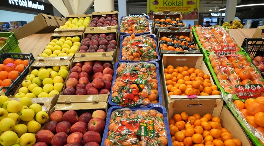 水果发霉了，切掉发霉的部分还能吃吗？