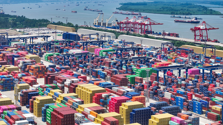 2025年广东清远民营企业进出口433.3亿元