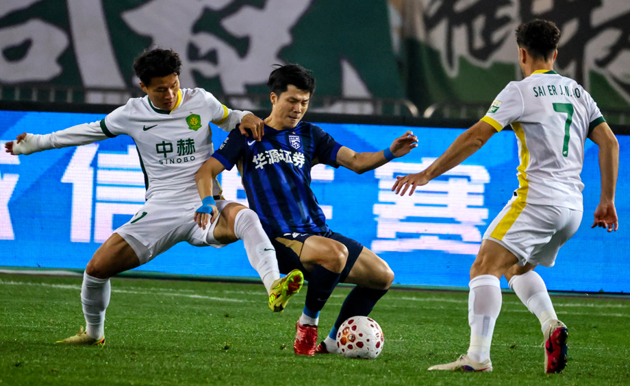 中超联赛：武汉三镇队主场负于北京国安队