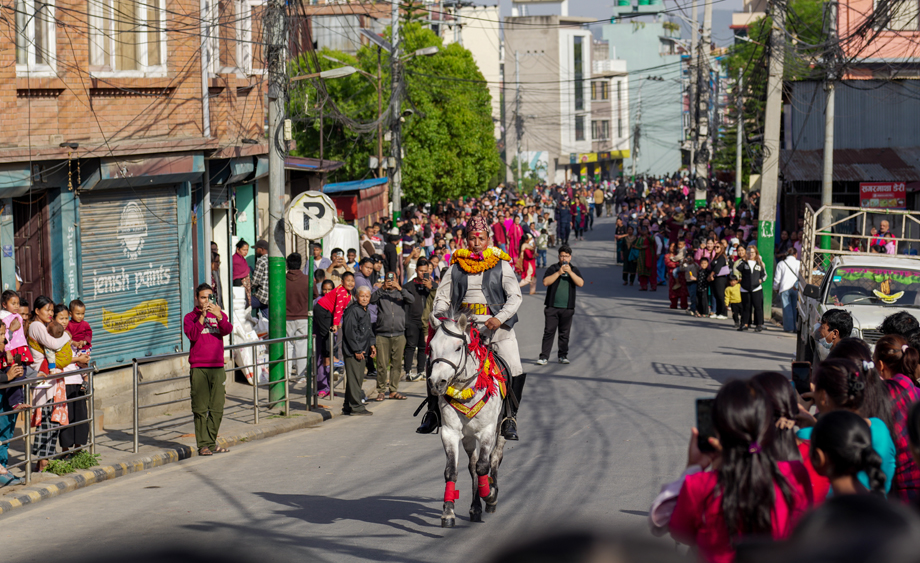 尼泊尔民众庆祝马节