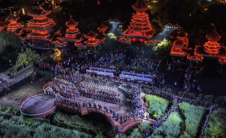 贵州黎平：“大鸾和鸣 天地交响”文化交流专场晚会精彩上演