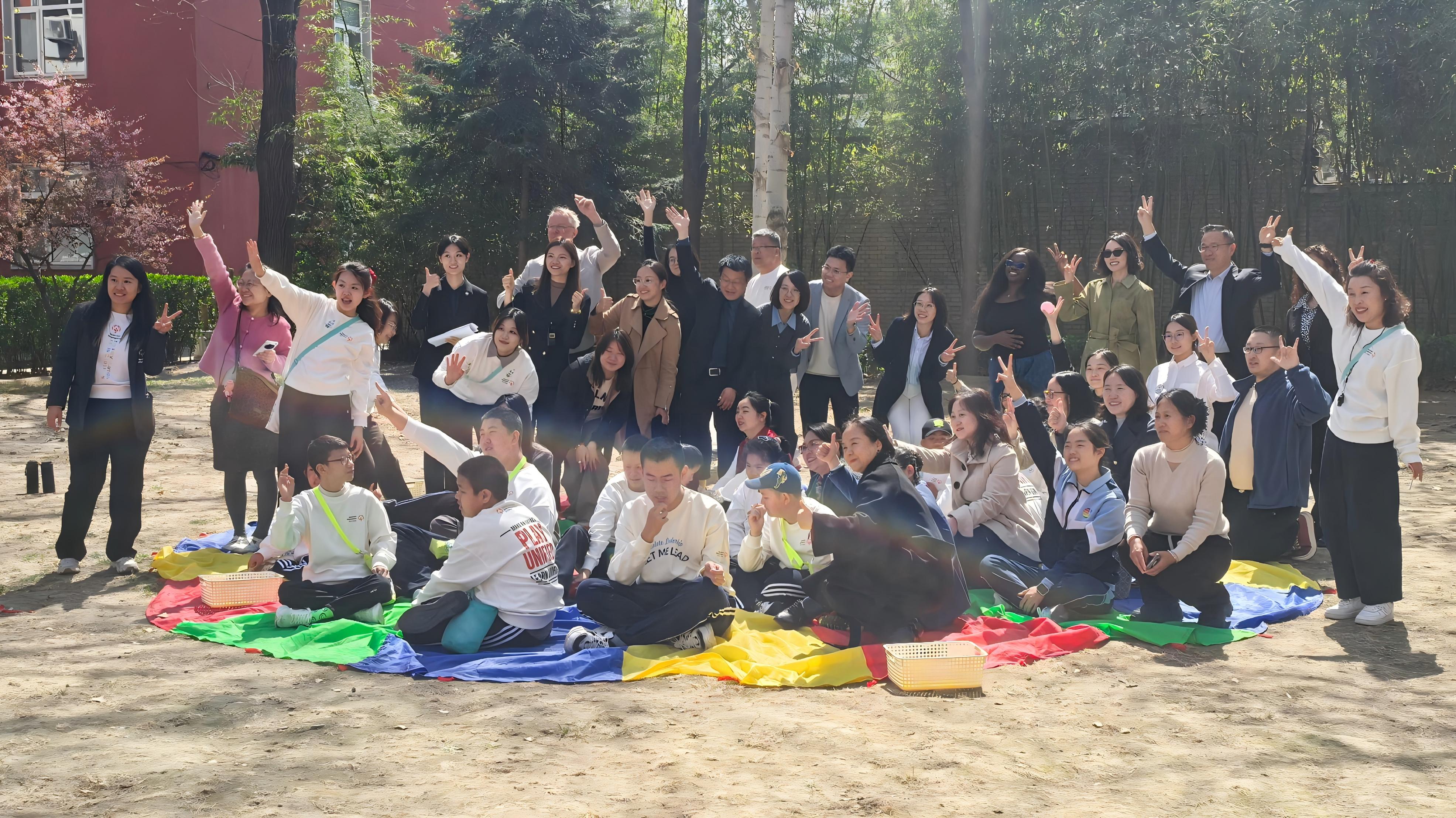 聯(lián)合國(guó)中國(guó)殘障主題組在京舉行世界提高孤獨(dú)癥意識(shí)日慶?；顒?dòng)