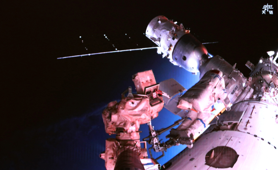 神舟二十一號(hào)航天員乘組圓滿完成第三次出艙活動(dòng)