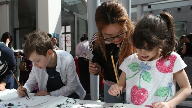 比利时青少年“乐享中文”庆祝2026年“国际中文日”