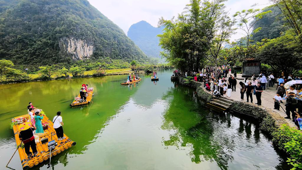 中越民众齐聚边城共庆“三月三” 携手深化跨境人文交流