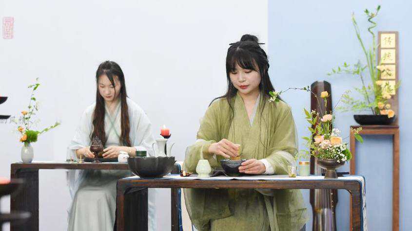 女性：爱自己，有情绪别“上头”