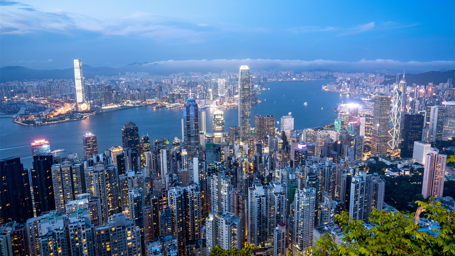 2.95万亿美元背后：香港跨境财富管理规模为何能超越瑞士？
